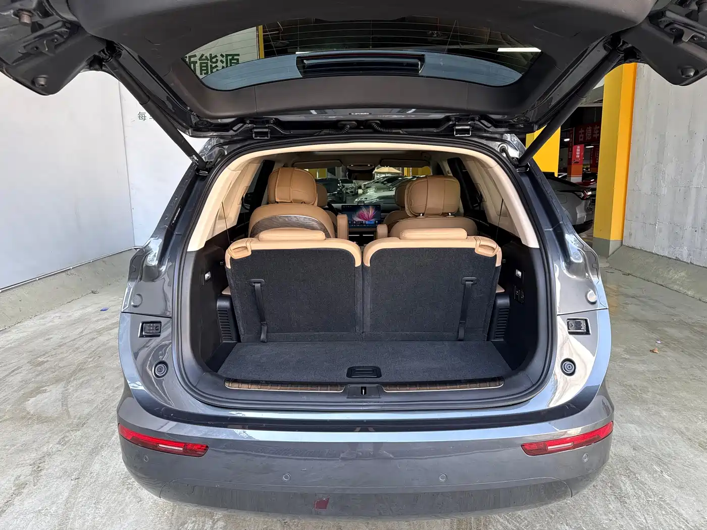 Aito M7 2023 2022 1.5T AWD Luxury Edition