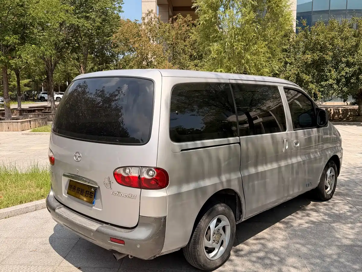 JAC Motors Refine 2015 2015 2.0L Shuttle Gasoline Long Wheelbase Comfort HFC4GA3-3D