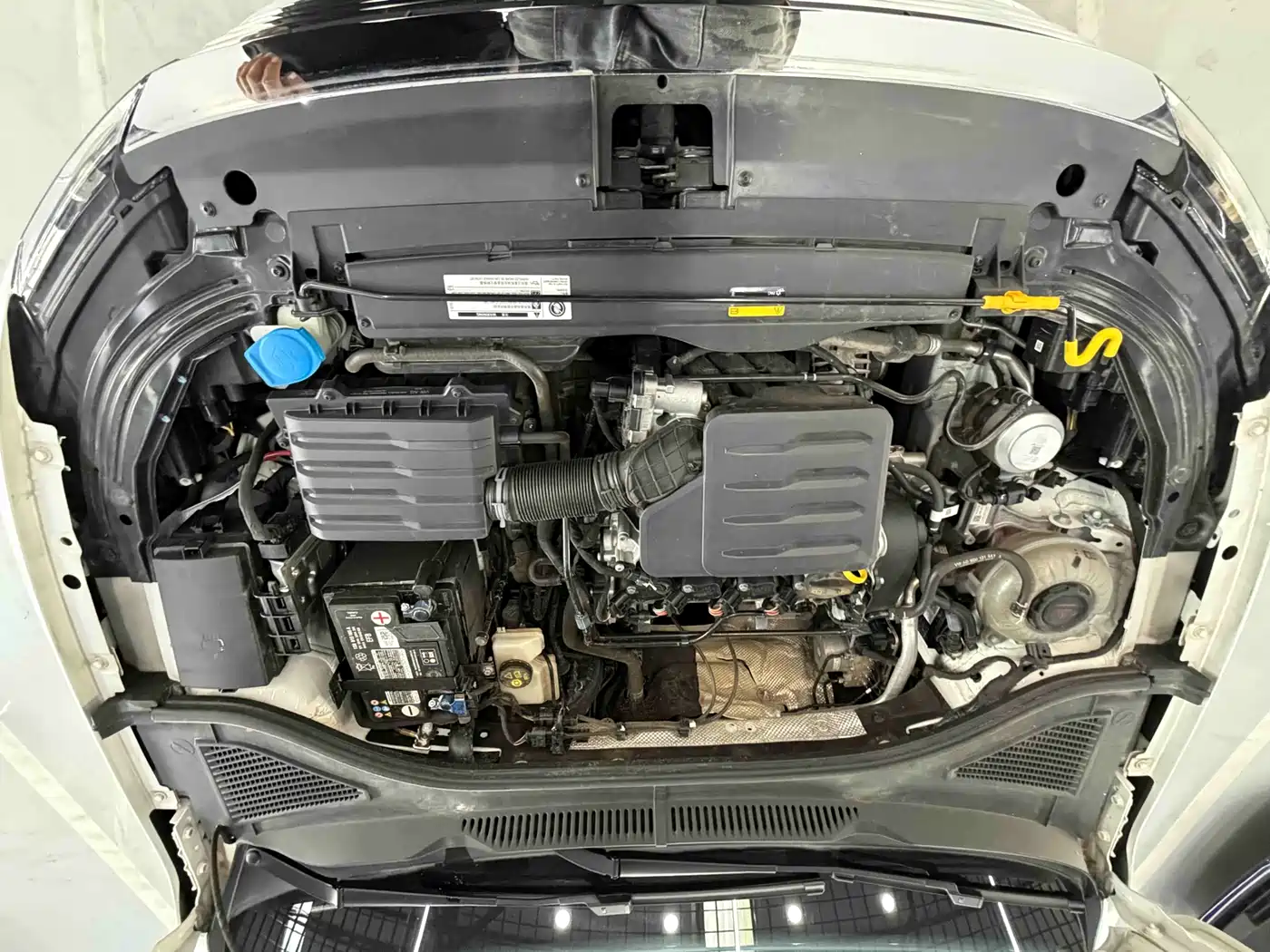 Volkswagen Lavida 2023 1.5L Automatic Starlight 5 Million Edition фото 31