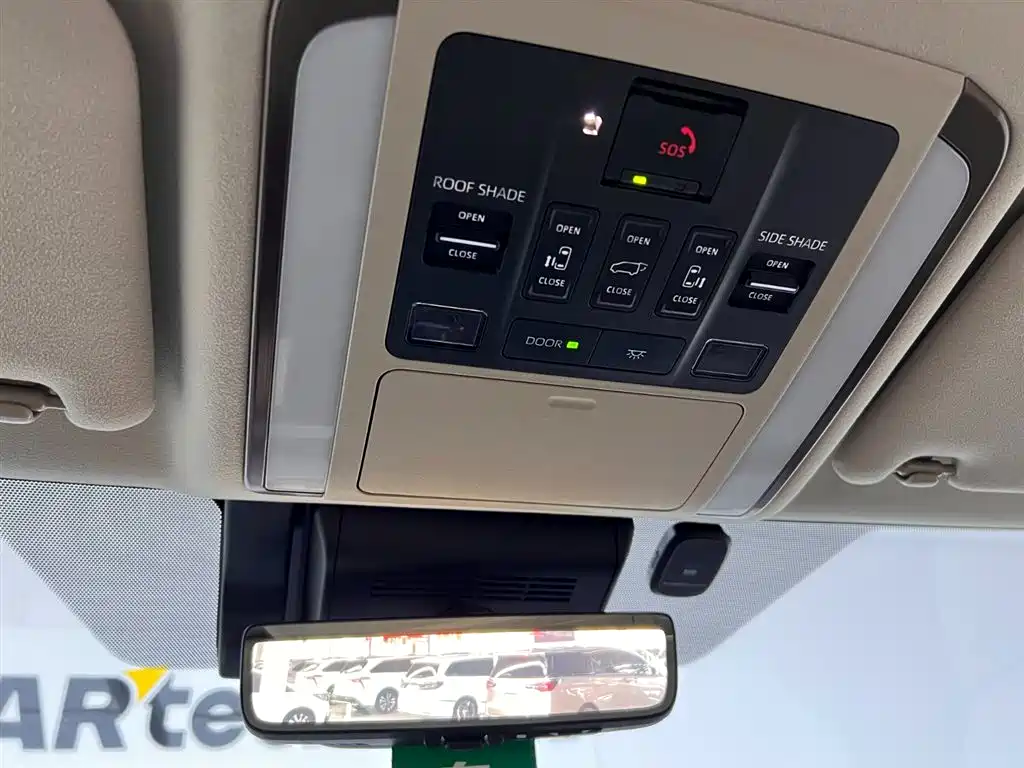 Toyota Vellfire 2024 Crown Hybrid 2.5L Executive Premium Edition фото 28