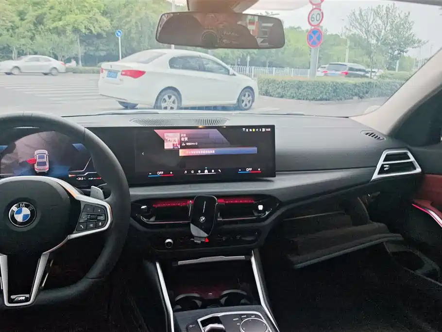 BMW 3 Series 2025 325Li M Sport Package фото 13