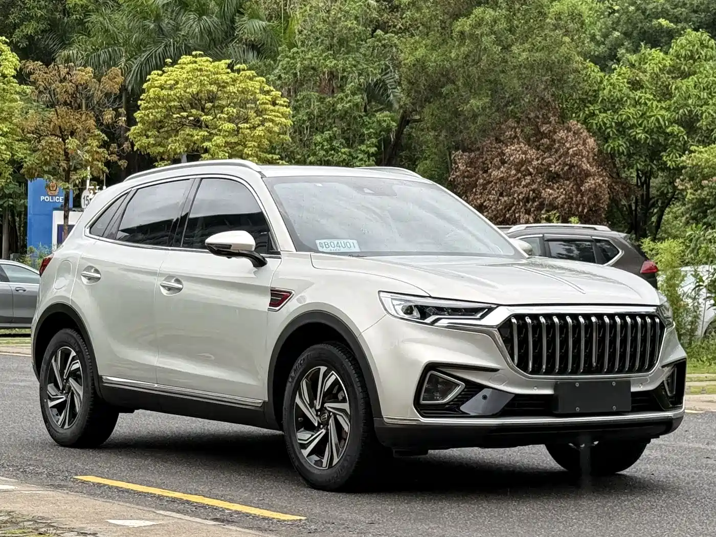 Фото 3 - Hongqi HS5