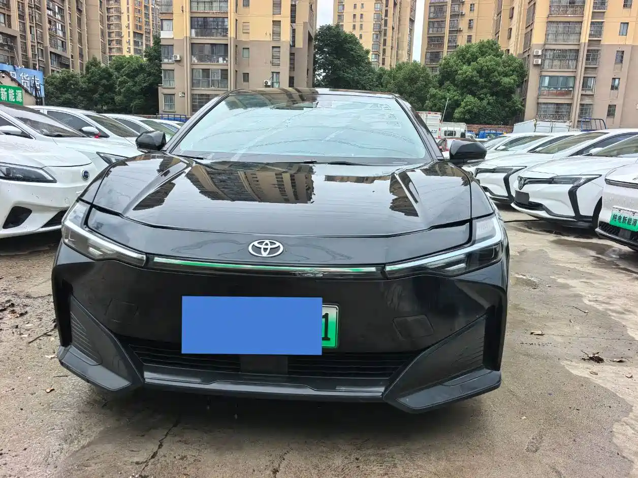 Toyota bZ3 2023 517km Elite PRO фото 2