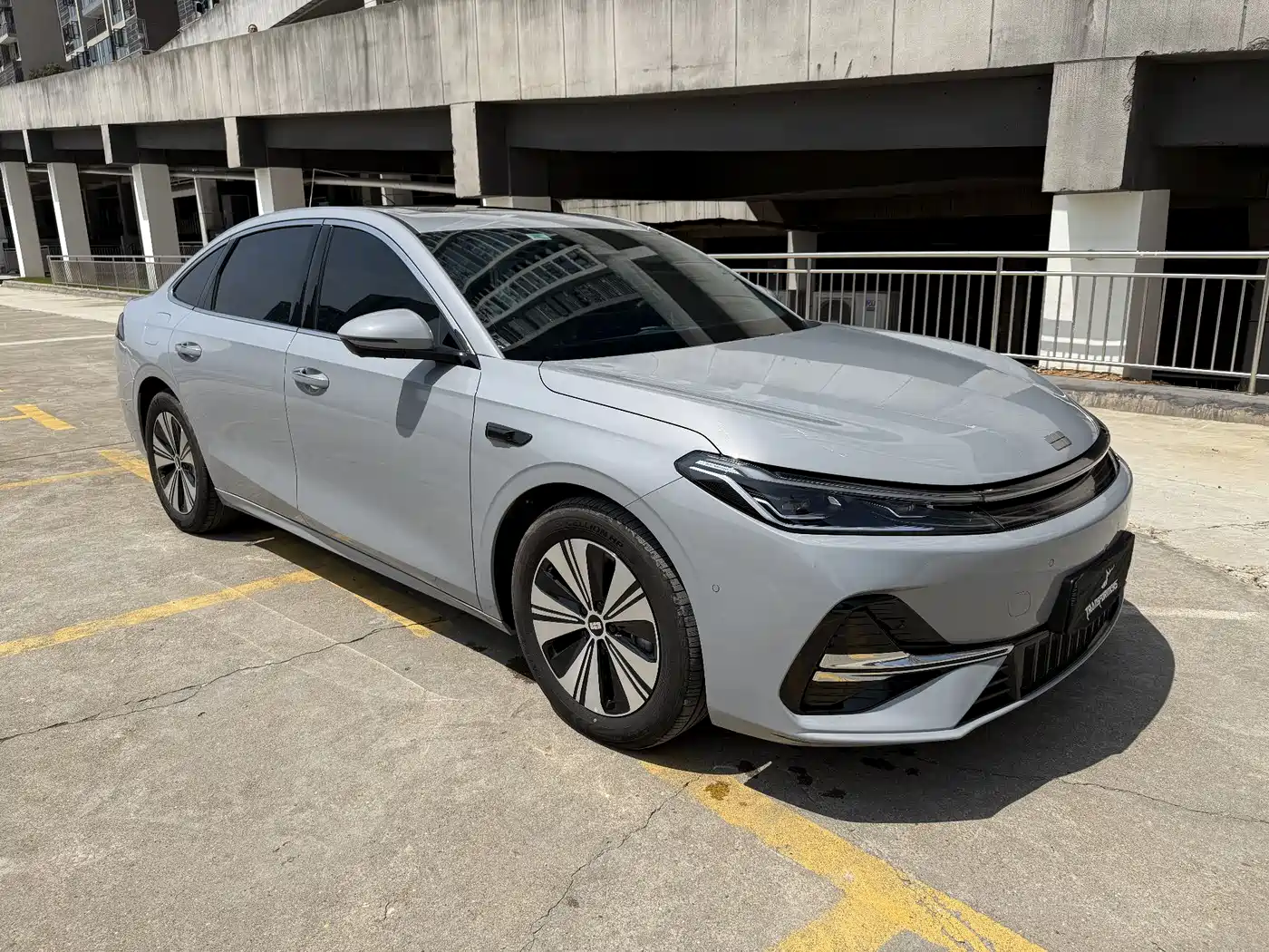 Geely Galaxy Galaxy A7 2025 EM-i 150km Explorer+ Edition фото 3