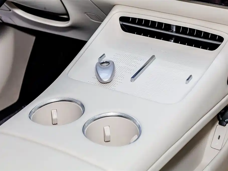 Voyah Auto VOYAH Zhuiguang L 2025 Mid-configuration Model фото 31