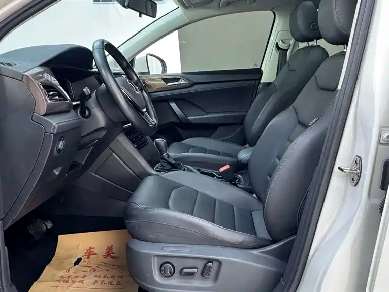 Volkswagen Tharu 2022 280TSI FWD Luxury Edition фото 8