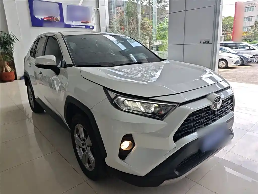 Toyota RAV4 Rongfang 2022 2.0L CVT 2WD Trend Edition фото 4