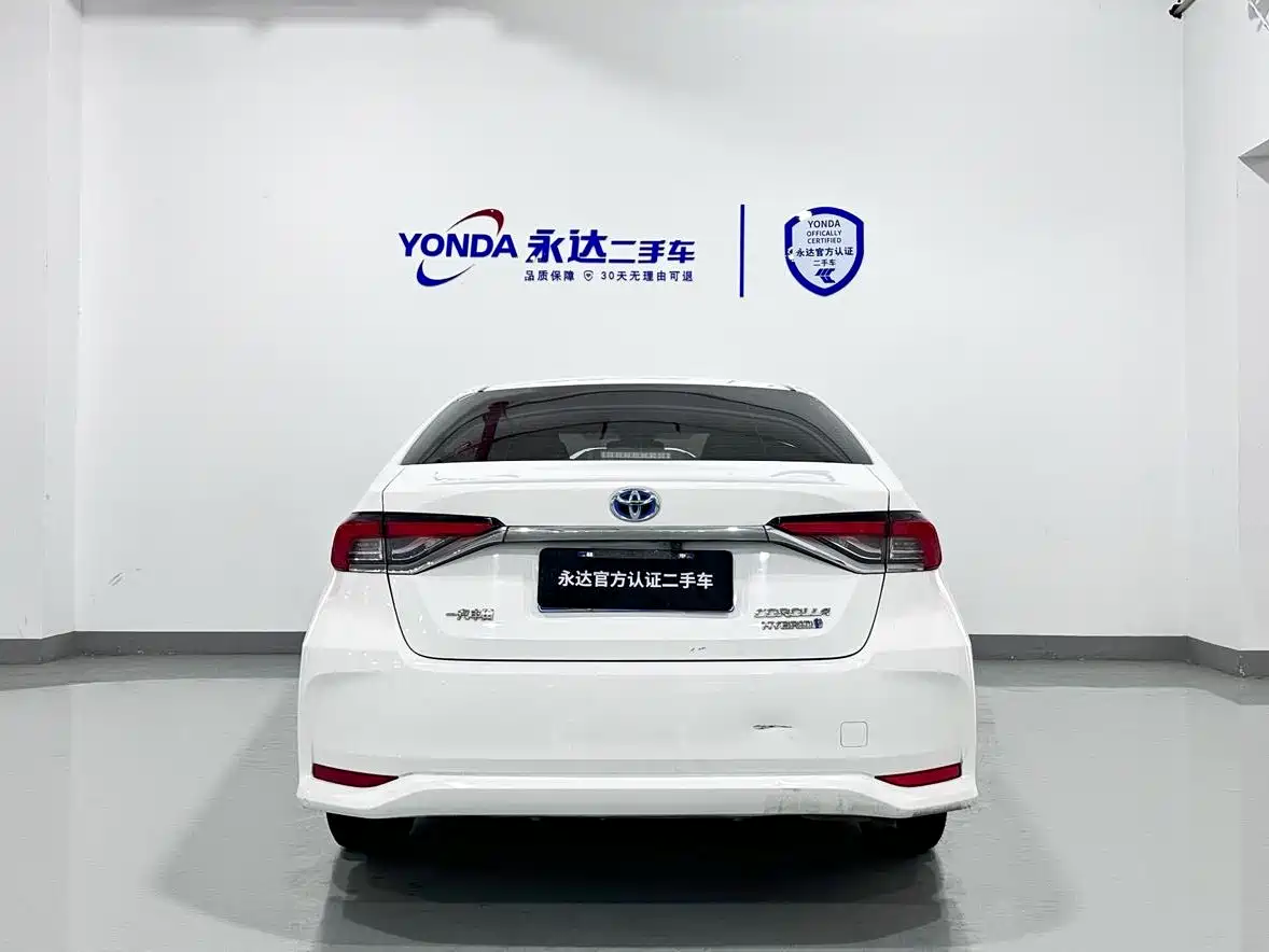 Toyota Corolla 2021 Hybrid 1.8L E-CVT Pioneer Edition фото 4
