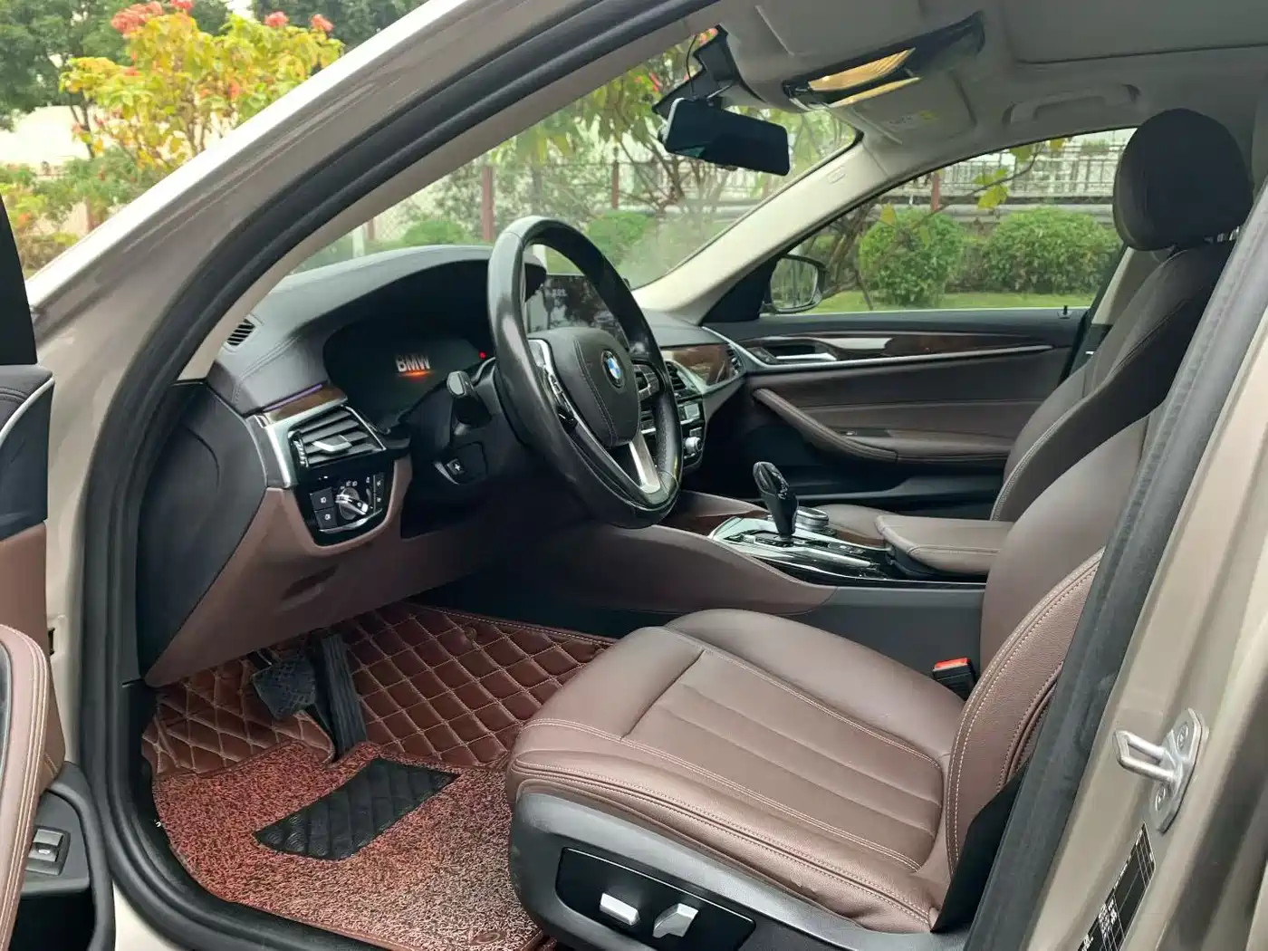 BMW 5 Series 2019 525Li Luxury Package фото 3