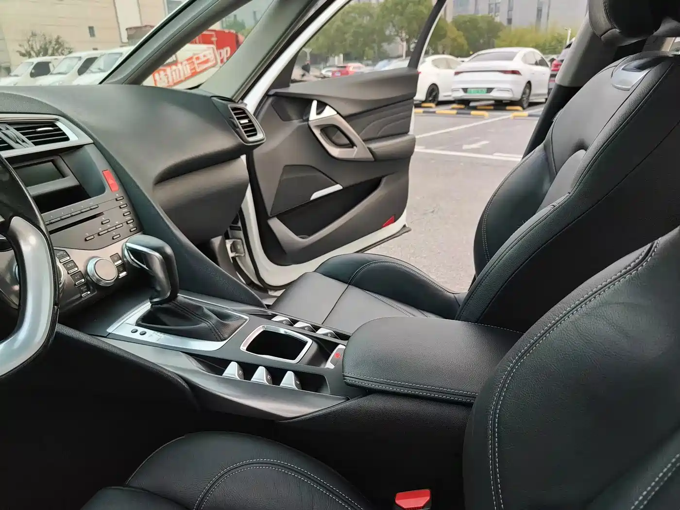 DS 5 2014 2014 1.6T Luxury THP160