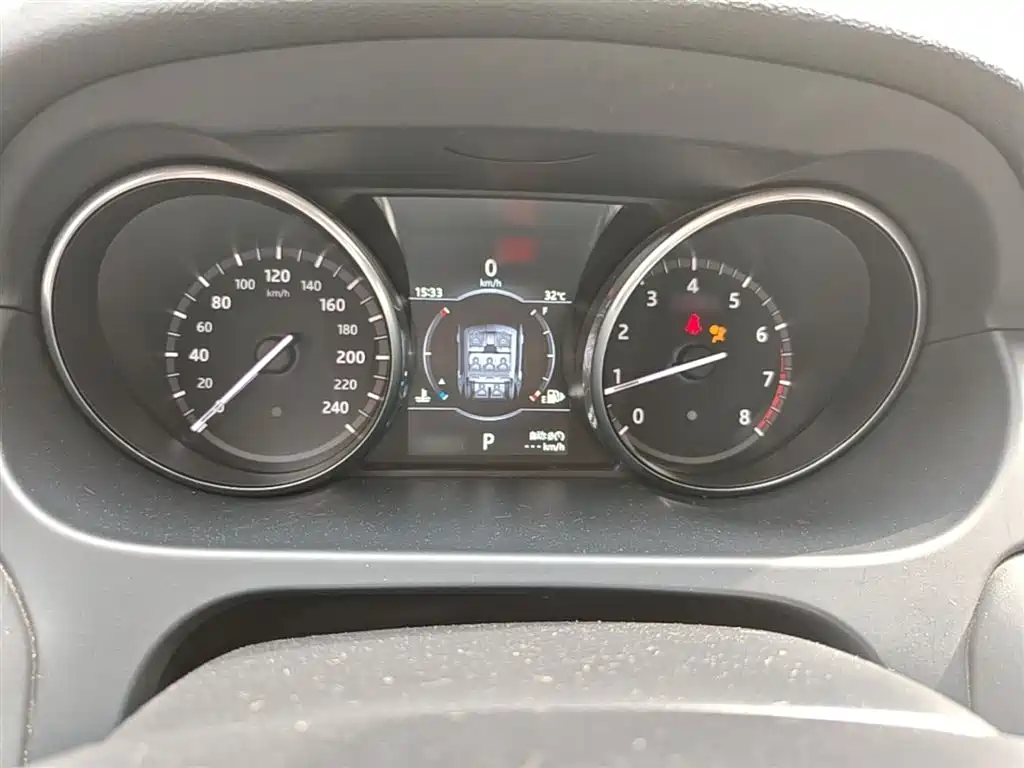 Land Rover Discovery Sport 2017 2.0T HSE фото 4