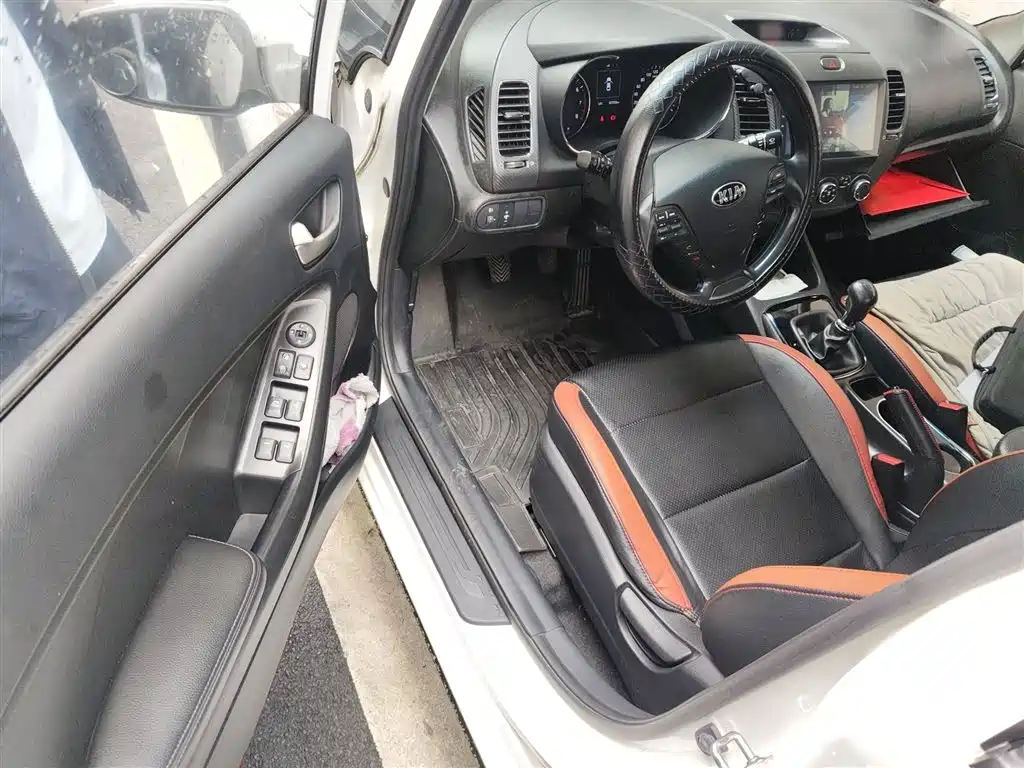 Kia K3 2016 1.6L Manual GL фото 14