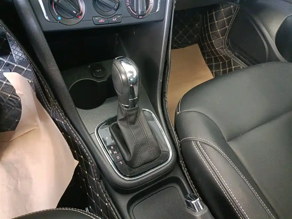 Volkswagen Polo 2018 1.5L Auto Comfort фото 14