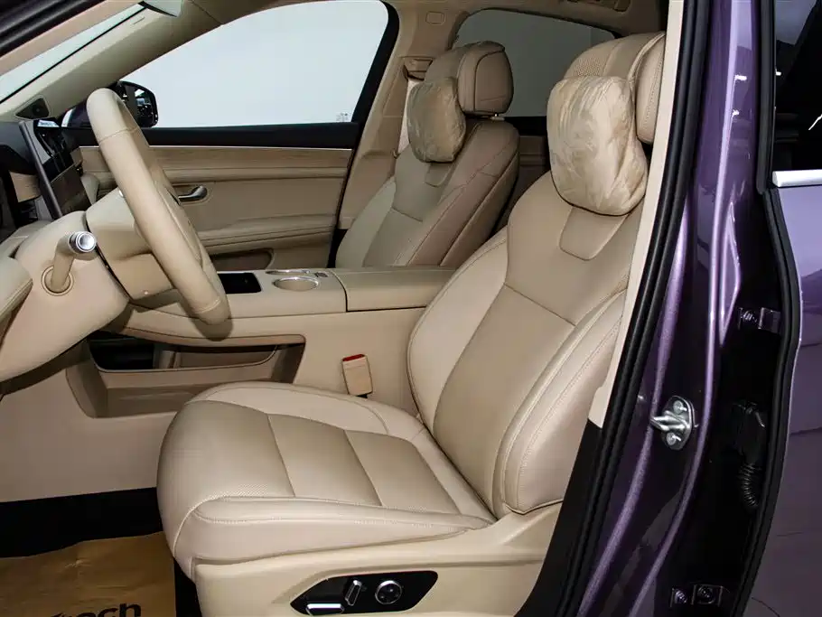 AITO Wenjie AITO M5 2025 Extended Range Ultra AWD фото 18