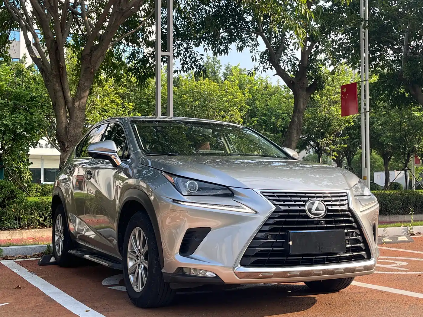 Photo 3 - Lexus NX