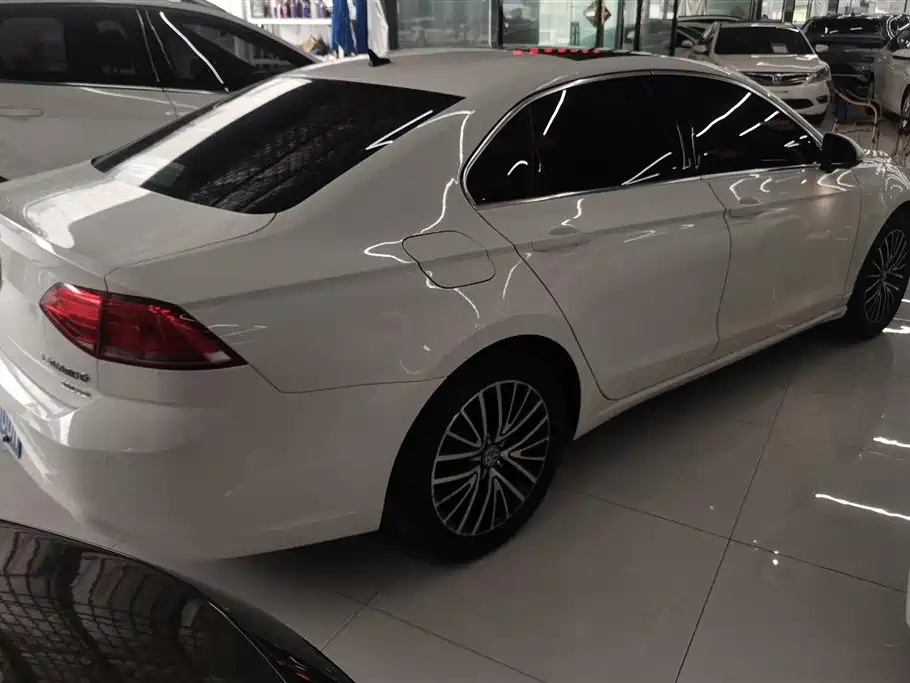 Volkswagen Lamando 2017 280TSI DSG Luxury Edition фото 3