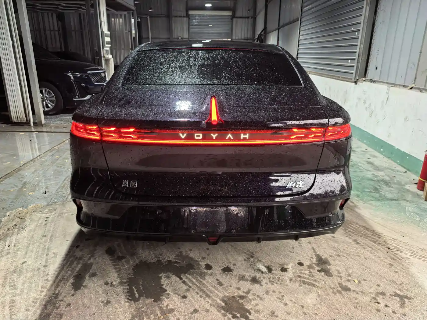 Voyah Auto VOYAH Zhuiguang 2024 PHEV AWD Ultra Long Range Flagship фото 14