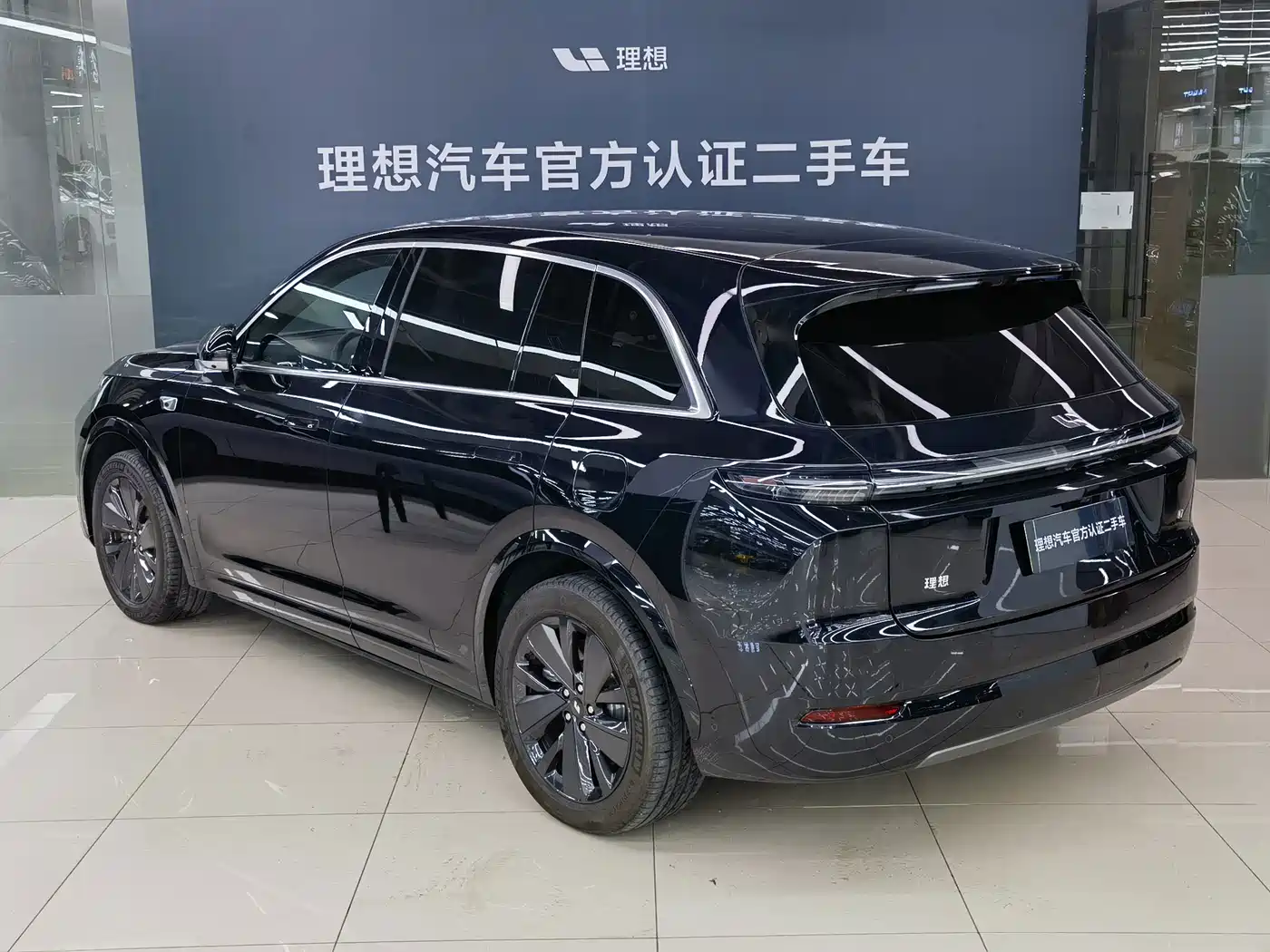 Фото 8 - Li Auto L7
