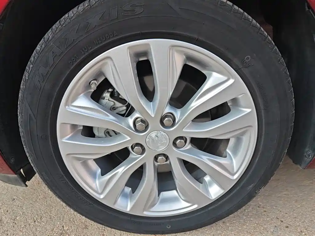 Фото 23 - Buick Excelle