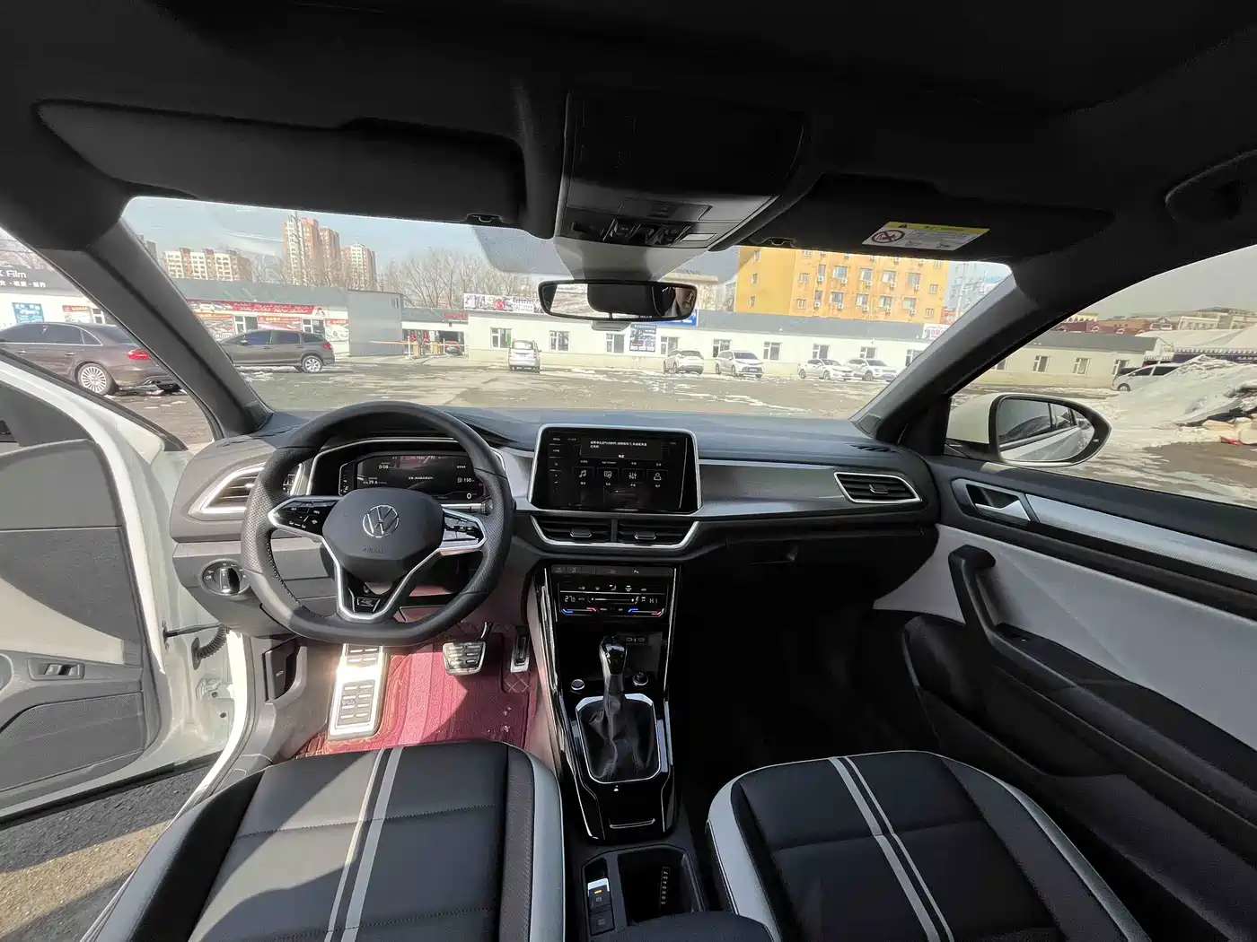 Volkswagen T-ROC 2024 300TSI DSG 2WD Morning Light Edition фото 5