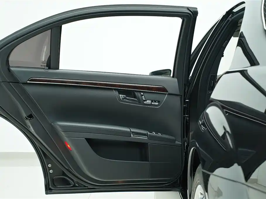 Mercedes-Benz S-Class 2010 S 350 L 4MATIC фото 16