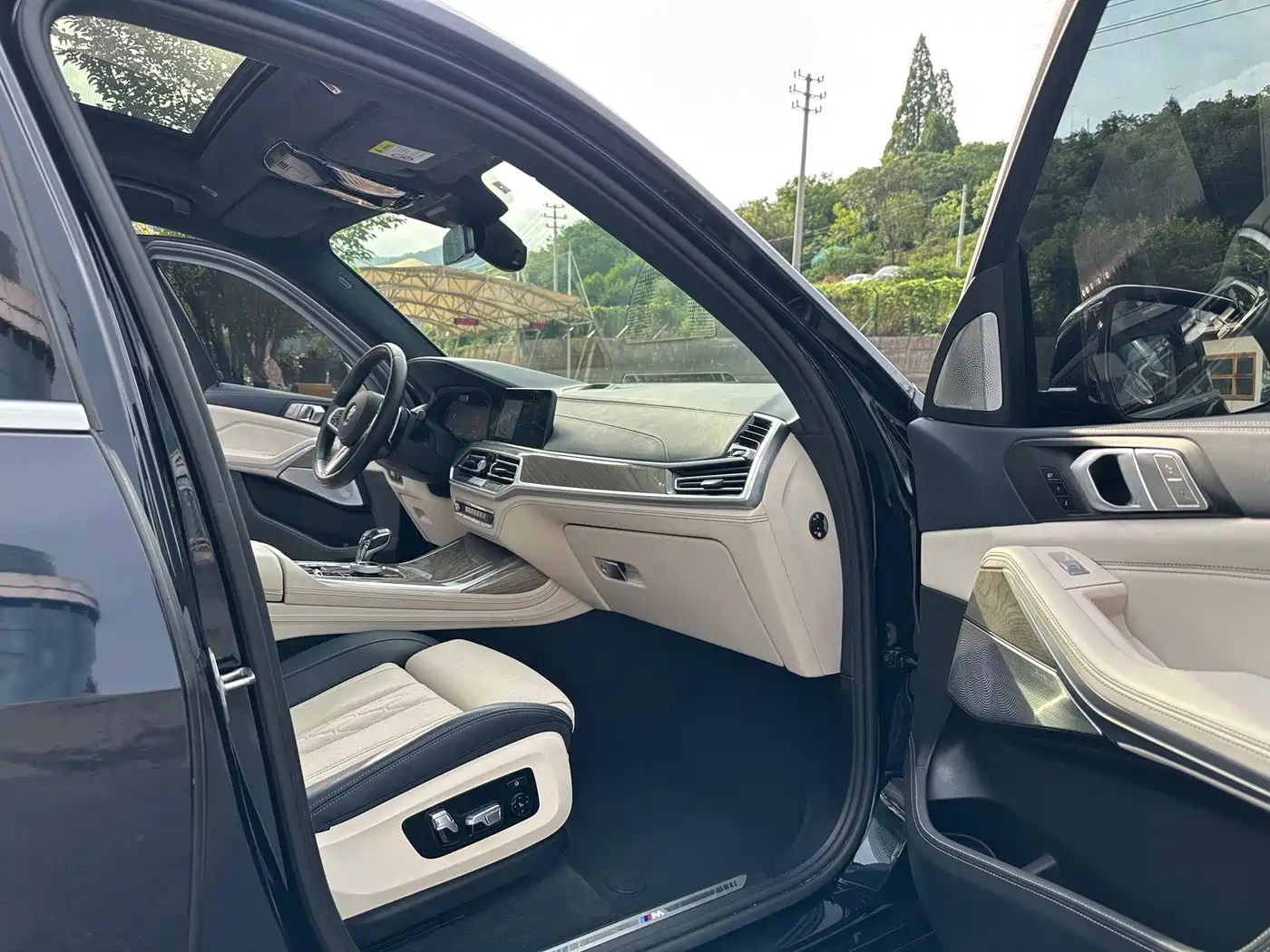 Фото 13 - BMW X7