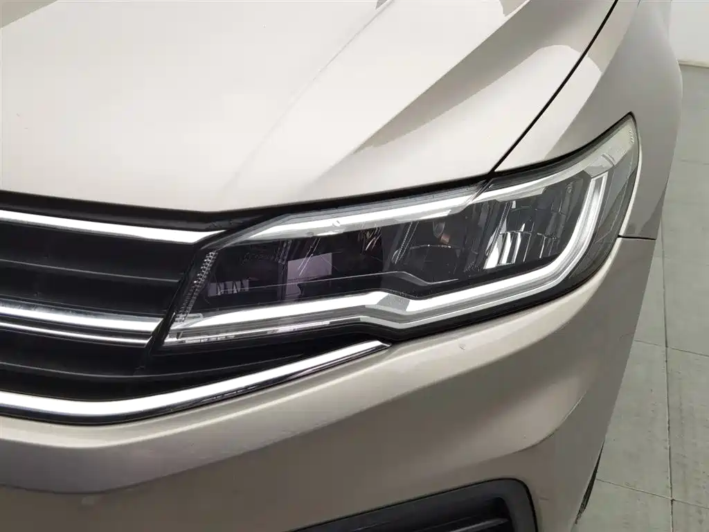 Volkswagen Bora 2019 1.5L Auto Fashion Model фото 7
