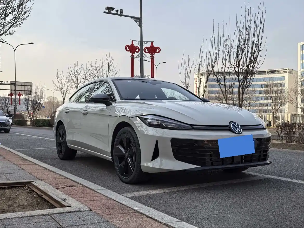 Volkswagen Lamando 2025 Model Lamando L 2.0T GTS Basic фото 3