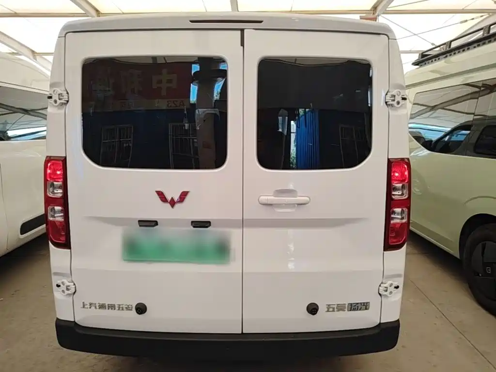 Wuling Motors Wuling Yangguang 2026 2025 400km Bus Comfort Edition