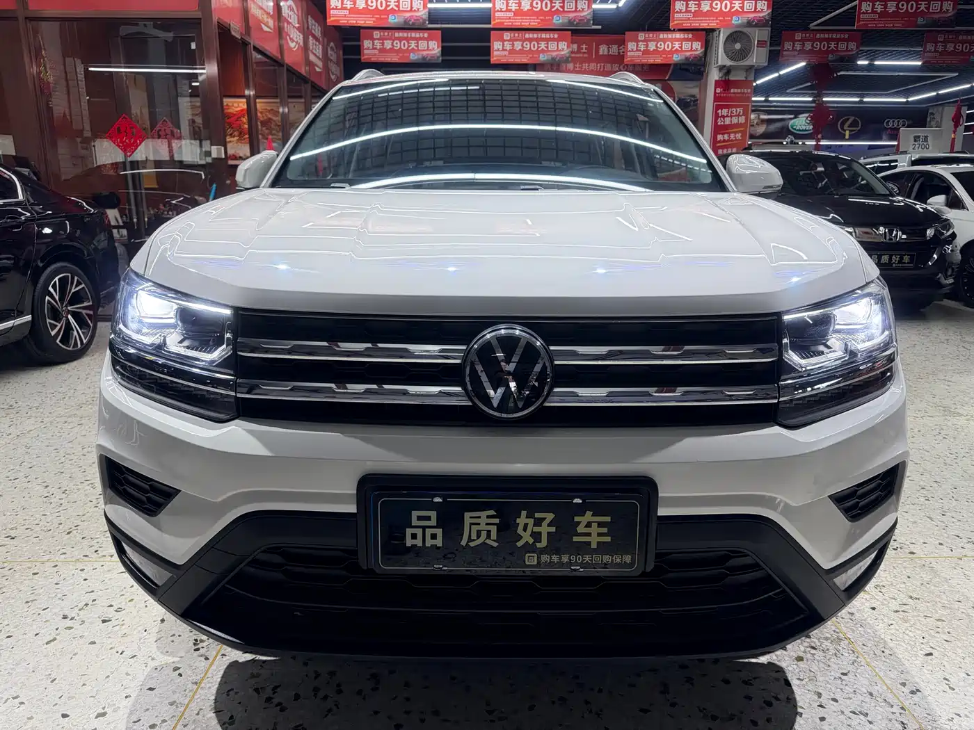 Volkswagen Tharu 2022 280TSI FWD Luxury Edition фото 3
