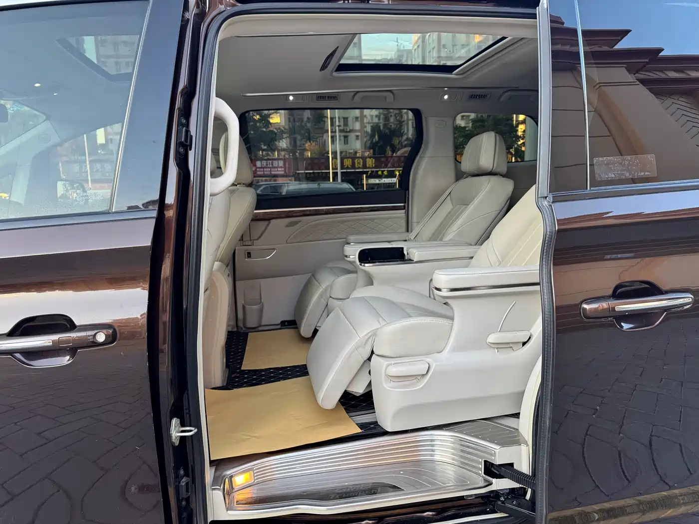 GAC Trumpchi Trumpchi M8 2018 320T Premium Edition фото 9