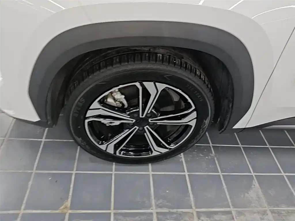 Geely Galaxy Galaxy L7 2023 1.5T 115km Starship фото 23