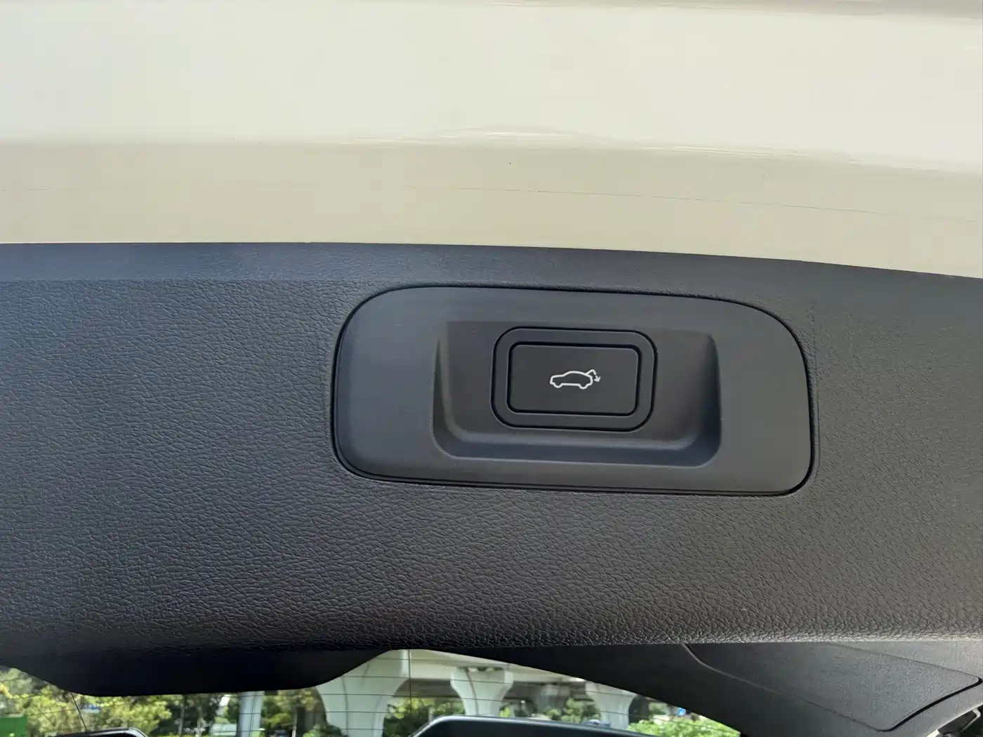 Фото 20 - Geely Binyue