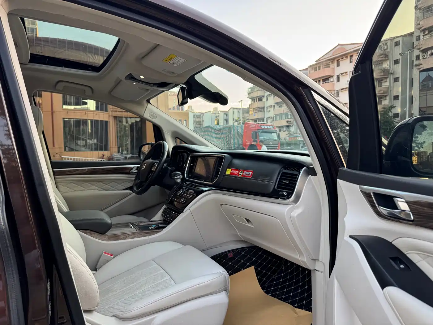 GAC Trumpchi Trumpchi M8 2018 320T Premium Edition фото 10