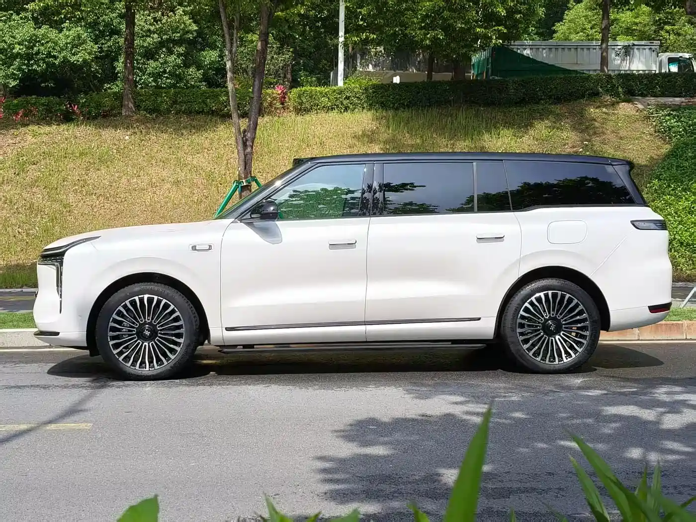 IM Motors IM LS9 2026 Model 52kWh Base Version фото 4