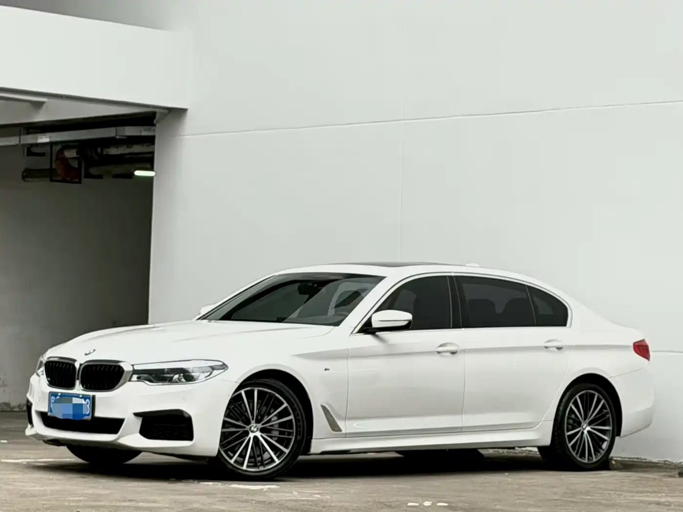 BMW 5 Series 2020 530Li Exclusive M Sport Package