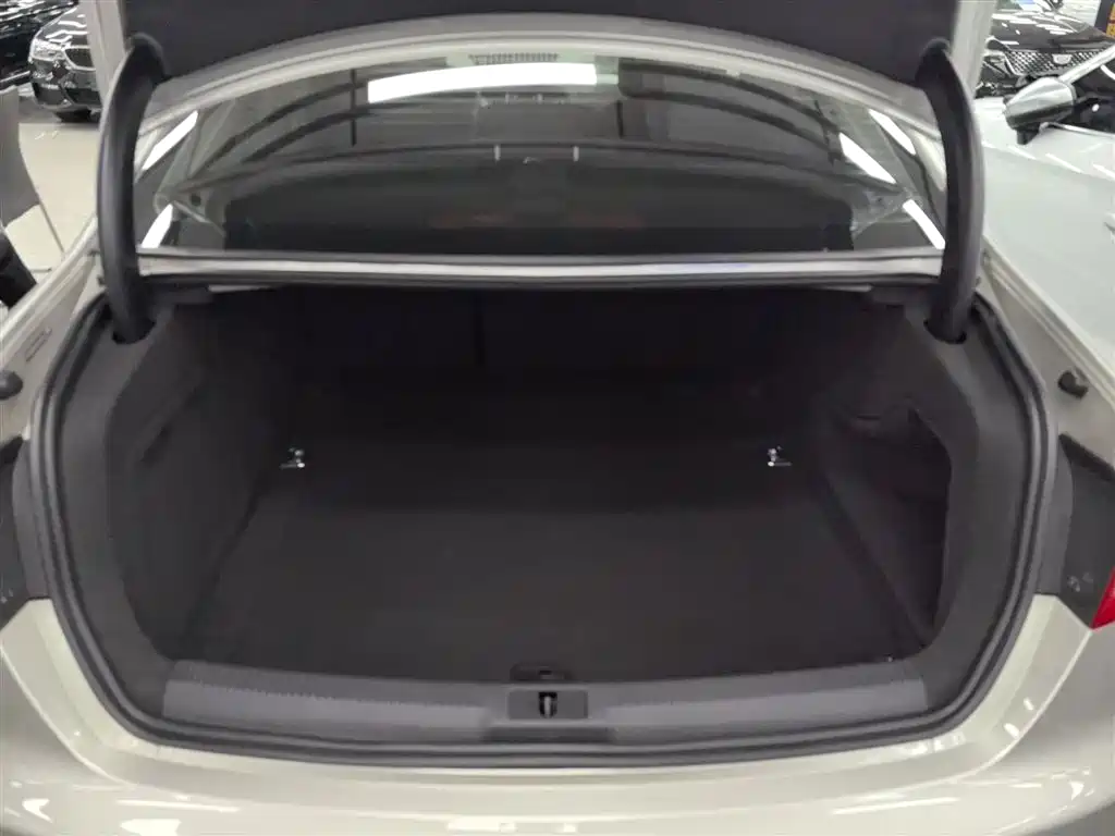 Audi A4L 2015 30 TFSI Auto Comfort фото 15