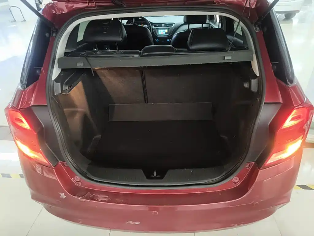 Chevrolet Lova RV 2017 2016 1.5L Automatic Fun Edition