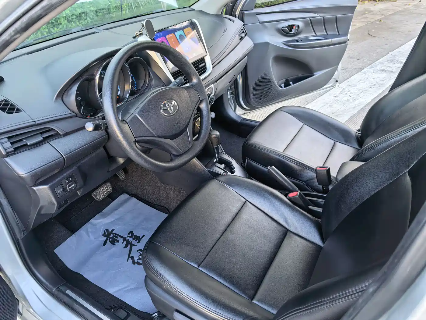 Toyota YARiS L Zhi Xuan 2019 1.5E CVT MeiDong Edition China VI фото 10