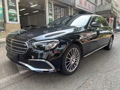 Mercedes-Benz E
