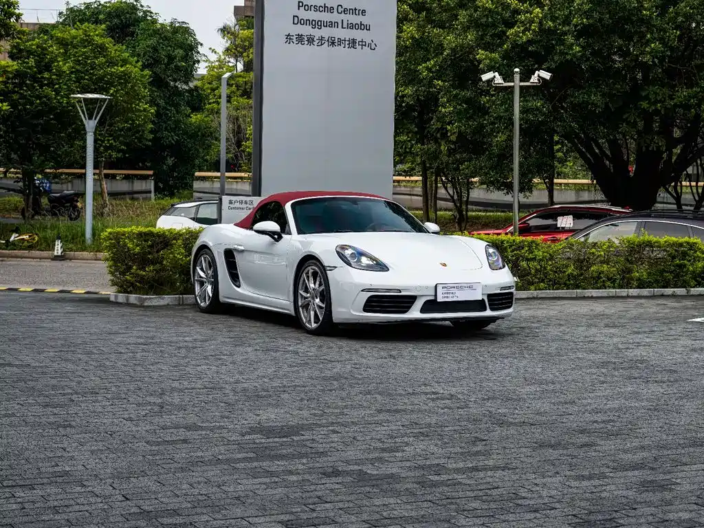 Photo 11 - Porsche 718