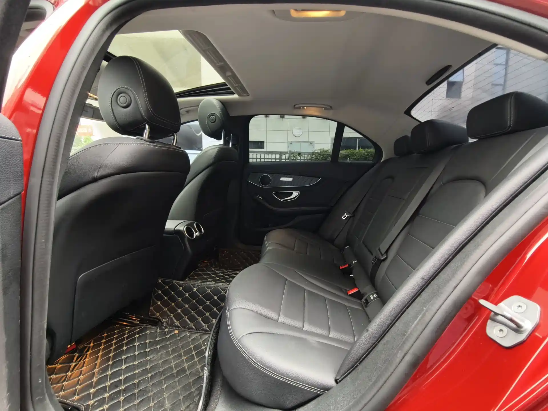 Фото 4 - Mercedes-Benz C-Class