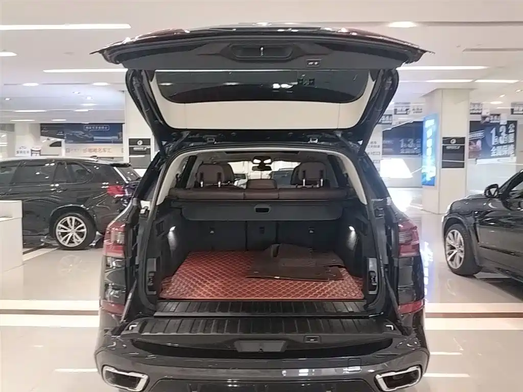 BMW X5 (Import) 2019 xDrive40i Exclusive M Sport Package фото 19