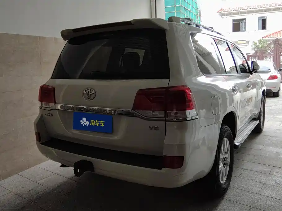 2019 Toyota Land Cruiser (Import)