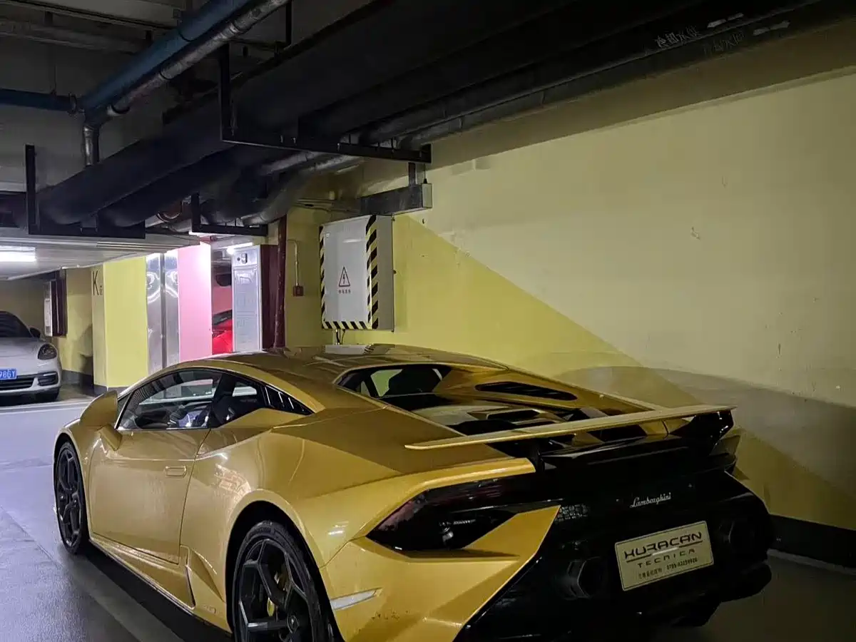 Lamborghini Huracán 2023 Huracán Tecnica фото 2
