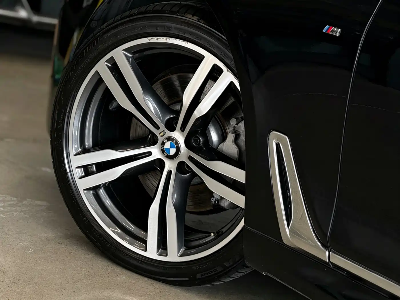 BMW 7 Series 2017 730Li Luxury Edition фото 9