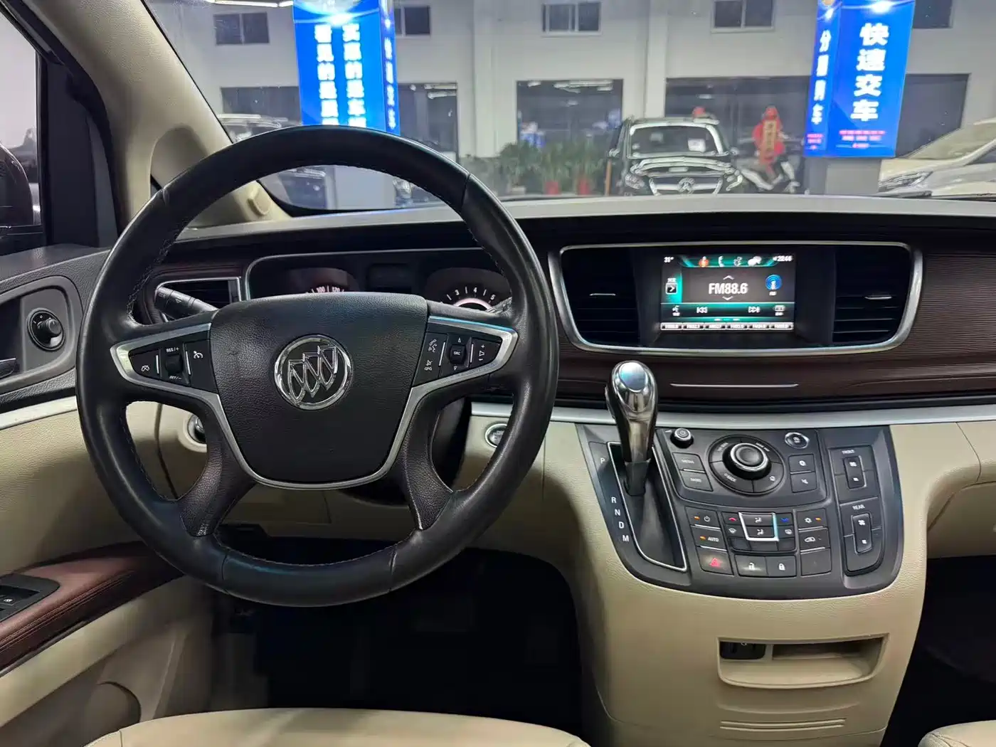 Buick GL8 2018 28T Luxury Model China VI фото 13