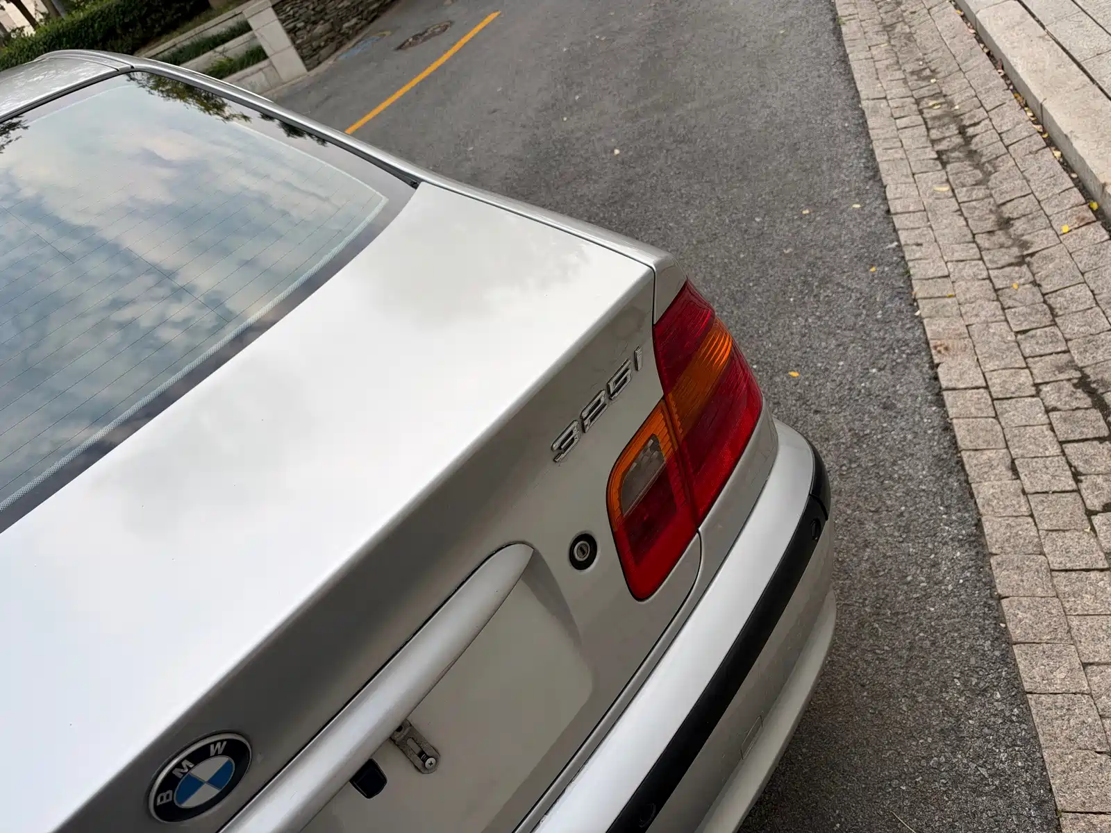 Photo 5 - BMW 3 Series