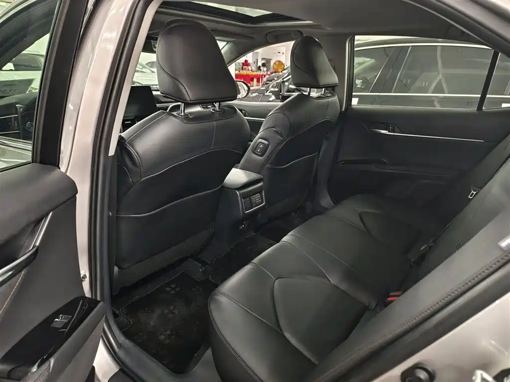 Toyota Camry 2021 2.0G Luxury Edition фото 17