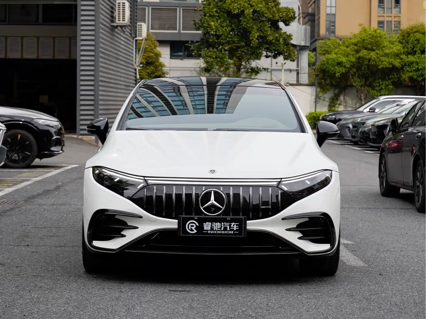 MERCEDES-BENZ EQS AMG